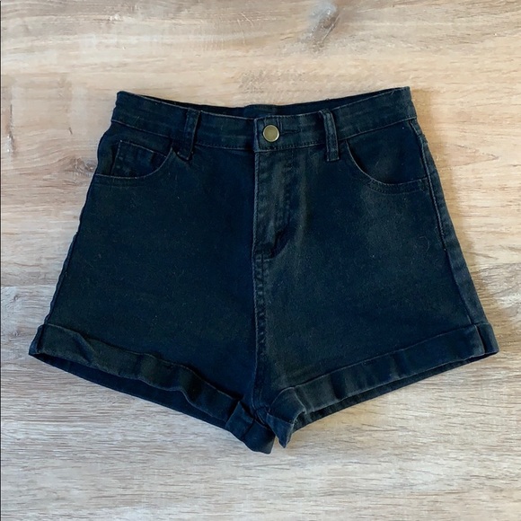 HIGH WAIST BRANDY MELVILLE SHORTS SOLD OUT INSTORE - Picture 2 of 5